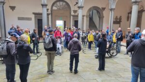 arrivo nel chiostro delle Corti 4 maggio